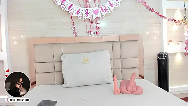 Snapshot of chloe_murray chatting on February 13, 2026, 12:01 pm chloe murray online show from February 13, 2026, 12:01 pm