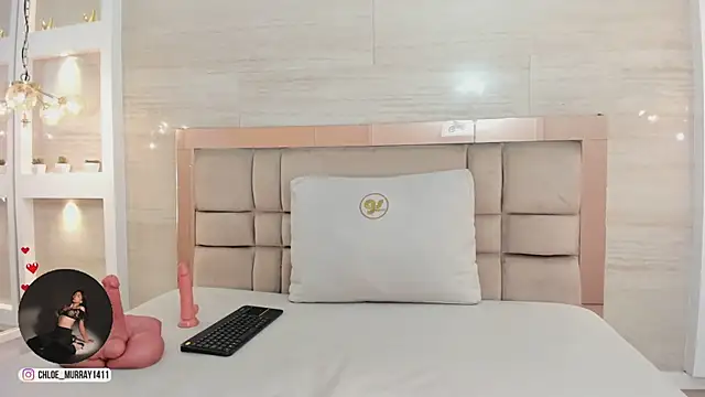 Snapshot of chloe_murray chatting on February 25, 2026, 12:48 pm chloe murray online show from February 25, 2026, 12:48 pm