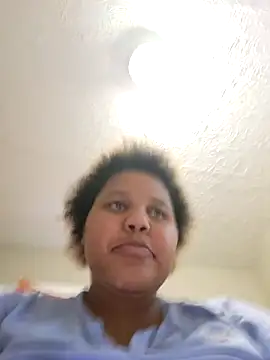 Snapshot of chocolate_bella chatting on September 30, 2025, 8:25 pm chocolate bella online show from September 30, 2025, 8:25 pm