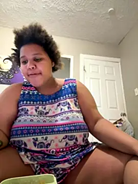 Snapshot of chocolate_bella chatting on November 15, 2025, 4:58 pm chocolate bella online show from November 15, 2025, 4:58 pm