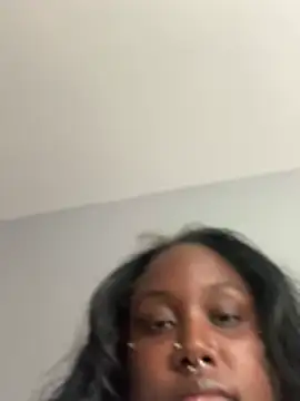 Cocomamii1 online show from April 18, 2026, 7:58 pm