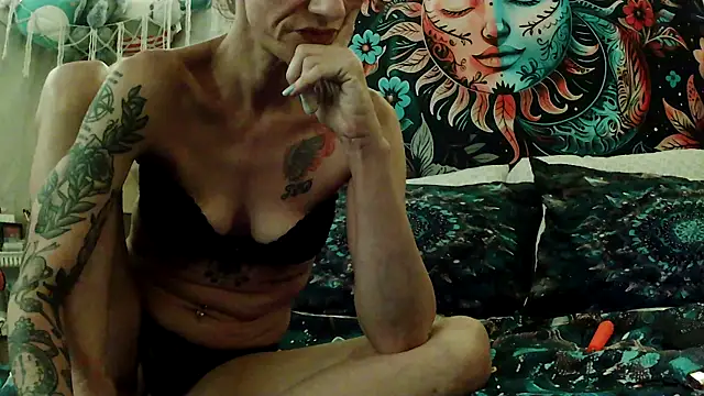 Snapshot of gypsyadventures1 chatting on September 16, 2025, 6:47 am gypsyadventures1 online show from September 16, 2025, 6:47 am