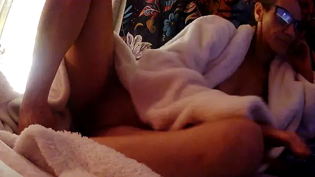 Snapshot of gypsyadventures1 chatting on October 16, 2025, 6:03 am gypsyadventures1 online show from October 16, 2025, 6:03 am