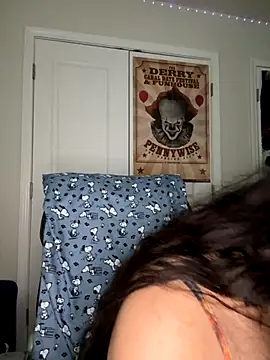 CharmingMaddie online show from December 1, 2025, 6:35 pm