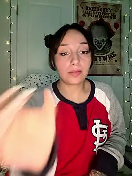 CharmingMaddie online show from January 8, 2026, 4:42 pm