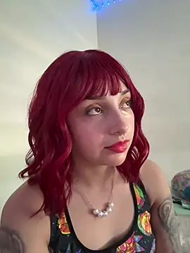 Snapshot of CharmingMaddie chatting on July 12, 2026, 11:40 pm CharmingMaddie online show from July 12, 2026, 11:40 pm