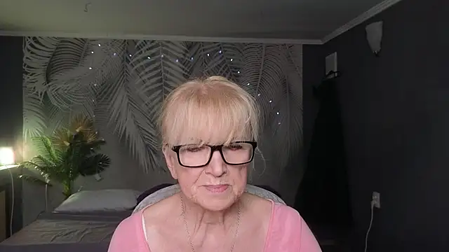 Snapshot of Sabina_Ros chatting on March 21, 2026, 12:32 pm Sabina Ros online show from March 21, 2026, 12:32 pm