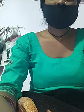 Love-pari077 online show from November 30, 2025, 3:38 pm