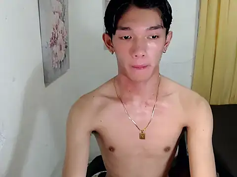 fuckerfriendsxx online show from November 24, 2025, 4:12 am