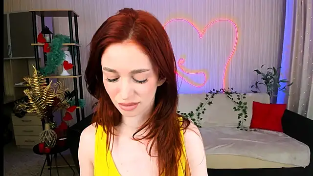 Snapshot of ChristinaConteeree chatting on June 12, 2026, 7:13 pm ChristinaConteeree online show from June 12, 2026, 7:13 pm