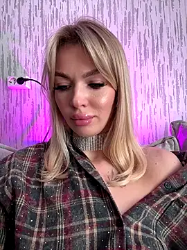 miss veroNika online show from October 18, 2025, 3:53 am