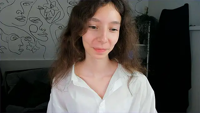 Snapshot of EmmanuellBrown chatting on October 24, 2025, 1:07 pm EmmanuellBrown online show from October 24, 2025, 1:07 pm