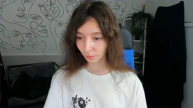 Snapshot of EmmanuellBrown chatting on November 5, 2025, 10:15 am EmmanuellBrown online show from November 5, 2025, 10:15 am