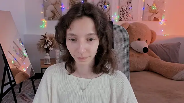 EmmanuellBrown online show from April 14, 2026, 11:05 am