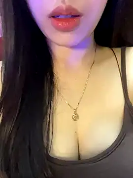 Snapshot of Mon_monbaby chatting on November 20, 2025, 6:18 pm Mon monbaby online show from November 20, 2025, 6:18 pm