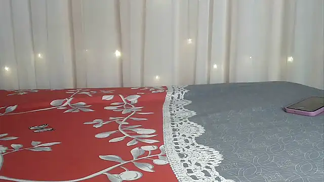 angelainparis28 online show from November 23, 2025, 4:56 am