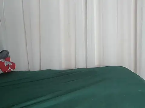 angelainparis28 online show from November 29, 2025, 5:10 am