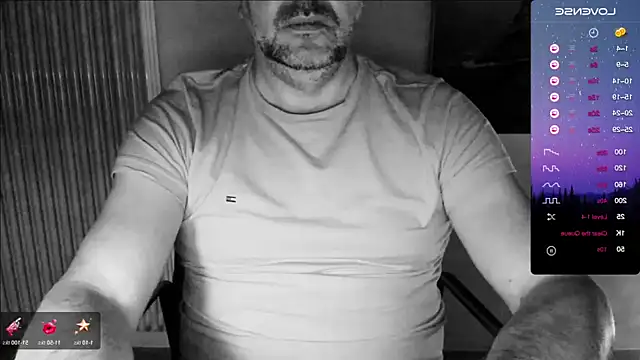 Snapshot of german9inch chatting on December 27, 2024, 11:10 pm german9inch online show from December 27, 2024, 11:10 pm