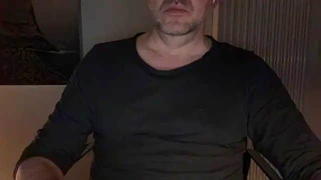 Snapshot of german9inch chatting on March 3, 2025, 10:10 pm german9inch online show from March 3, 2025, 10:10 pm