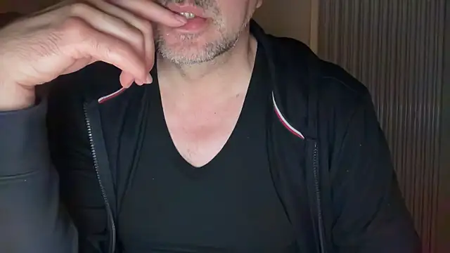 Snapshot of german9inch chatting on March 16, 2025, 12:34 am german9inch online show from March 16, 2025, 12:34 am