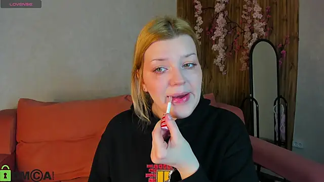 Michele Greenn online show from March 25, 2026, 1:11 am