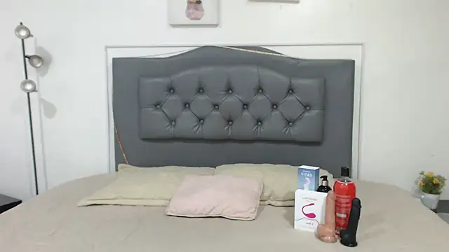 Janne  online show from December 2, 2025, 12:27 am