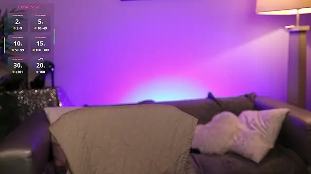 NovaHollisx online show from November 24, 2025, 2:55 am