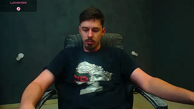 Snapshot of EnzoRace chatting on November 20, 2025, 5:51 am EnzoRace online show from November 20, 2025, 5:51 am