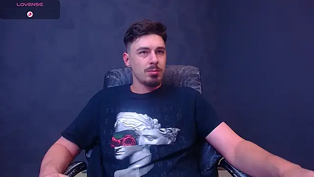 Snapshot of EnzoRace chatting on November 27, 2025, 6:26 am EnzoRace online show from November 27, 2025, 6:26 am