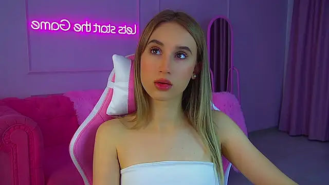 VictoriaHopsons online show from November 16, 2025, 6:08 am