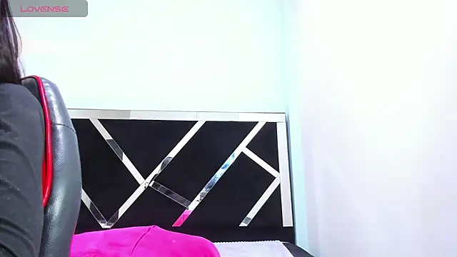 iisabella noa online show from January 5, 2026, 5:27 pm