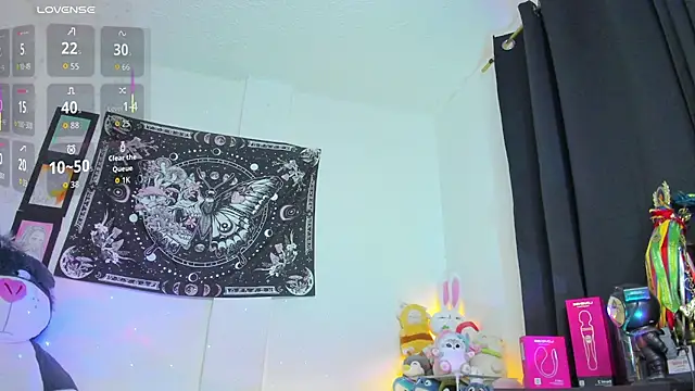 Snapshot of milita_houston chatting on July 15, 2026, 5:07 pm milita houston online show from July 15, 2026, 5:07 pm
