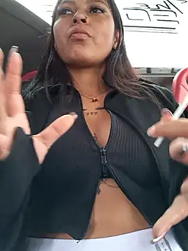 Snapshot of LunaHot_777 chatting on October 23, 2025, 7:34 pm LunaHot 777 online show from October 23, 2025, 7:34 pm