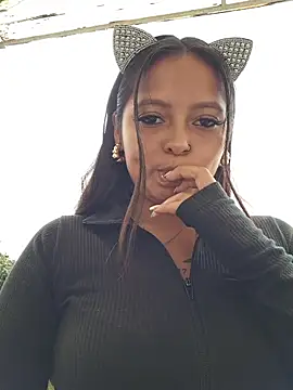 Snapshot of LunaHot_777 chatting on November 13, 2025, 6:18 pm LunaHot 777 online show from November 13, 2025, 6:18 pm