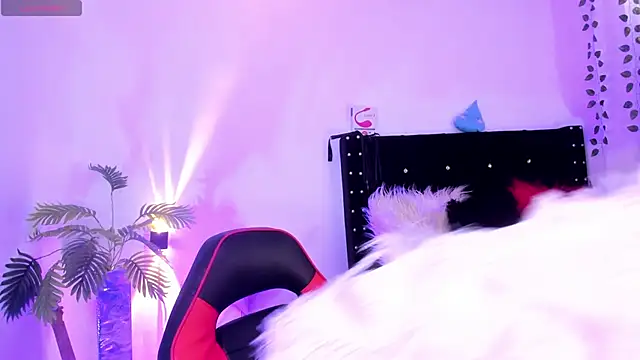 Cooperrosscute233 online show from February 12, 2026, 7:20 pm