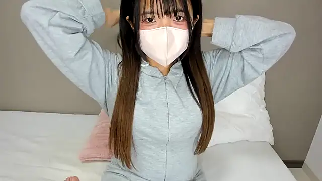 Snapshot of 18komugi chatting on November 10, 2025, 2:38 pm 18komugi online show from November 10, 2025, 2:38 pm