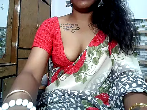 HOT AARVI11 online show from October 13, 2025, 3:34 pm