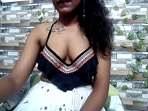 HOT AARVI11 online show from October 14, 2025, 3:57 pm