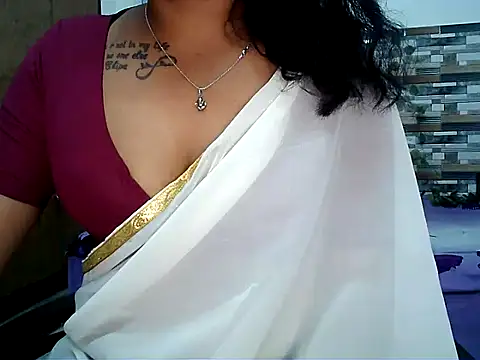 HOT AARVI11 online show from December 17, 2025, 4:35 pm