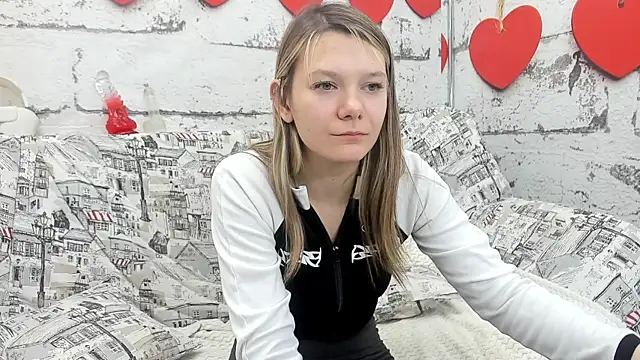 Snapshot of Sunny_Sammy chatting on October 18, 2025, 8:15 am Sunny Sammy online show from October 18, 2025, 8:15 am