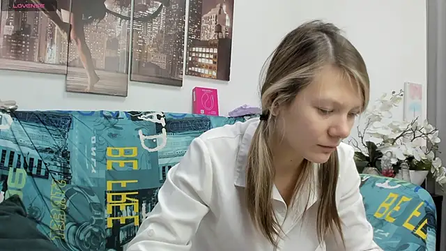 Snapshot of Sunny_Sammy chatting on November 17, 2025, 1:33 am Sunny Sammy online show from November 17, 2025, 1:33 am