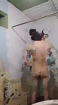 elinnki online show from April 9, 2026, 10:59 pm