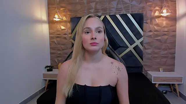 Snapshot of Emmaa_white_ chatting on November 28, 2025, 5:15 pm Emmaa white online show from November 28, 2025, 5:15 pm