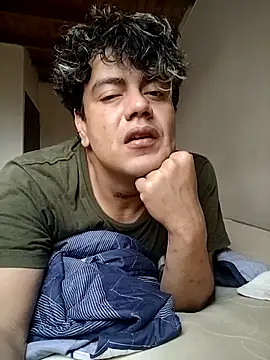 Yordan chubbyhot online show from October 19, 2025, 12:28 pm
