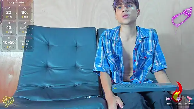 Snapshot of spicy_adonhis chatting on October 13, 2025, 1:11 pm spicy adonhis online show from October 13, 2025, 1:11 pm