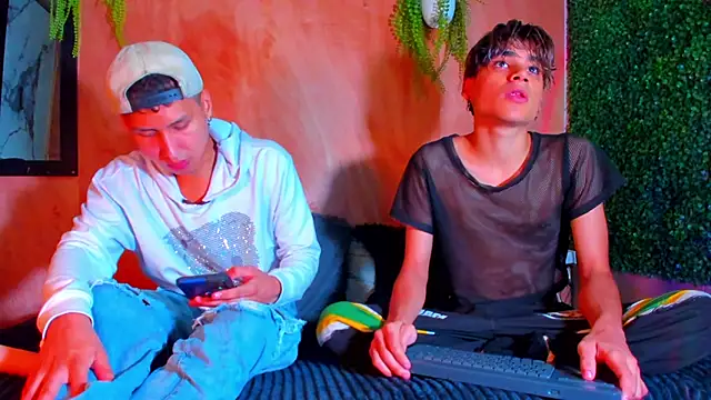 Snapshot of spicy_adonhis chatting on November 17, 2025, 12:33 pm spicy adonhis online show from November 17, 2025, 12:33 pm