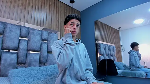 owen  johnson online show from December 5, 2025, 12:36 pm