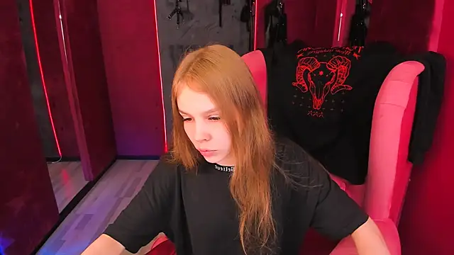 Selen hells weet online show from October 5, 2025, 5:00 pm