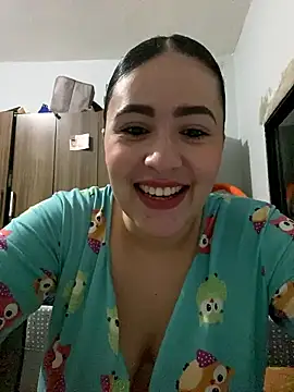 IvettSt  online show from January 6, 2026, 4:27 am