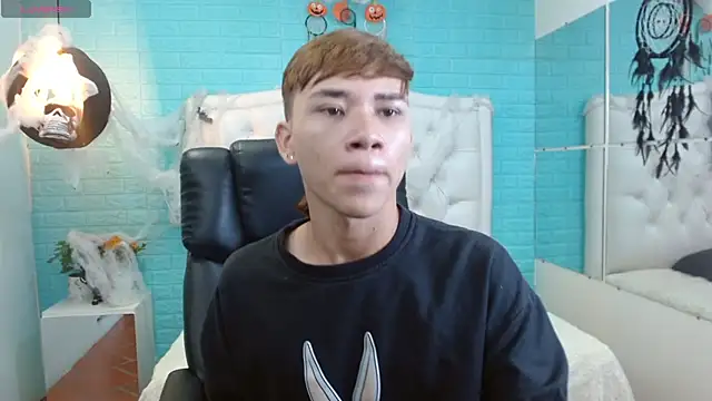 Snapshot of nathanclay chatting on November 2, 2025, 3:42 am nathanclay online show from November 2, 2025, 3:42 am